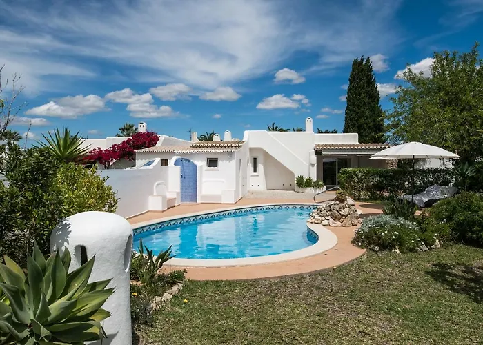 Villa The Carobs *