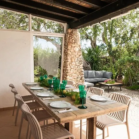 The Carobs * Carvoeiro (Lagoa)